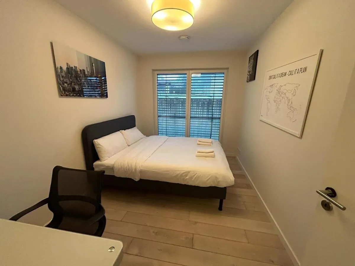 Modern 2 Bed With Garden - Bridel Apartment